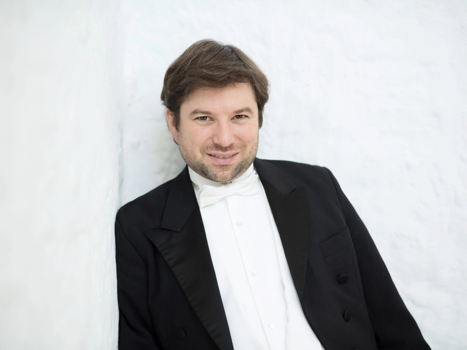 Porträt Stephan Zilias, Generalmusikdirektor der Staatsoper Hannover und Chefdirigent des Niedersächsischen Staatsorchesters Hannover